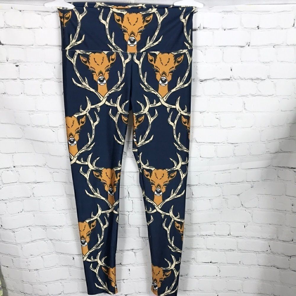 Pineapple Clothing Just in time hunting Season! Deer Leggings!! good Condition